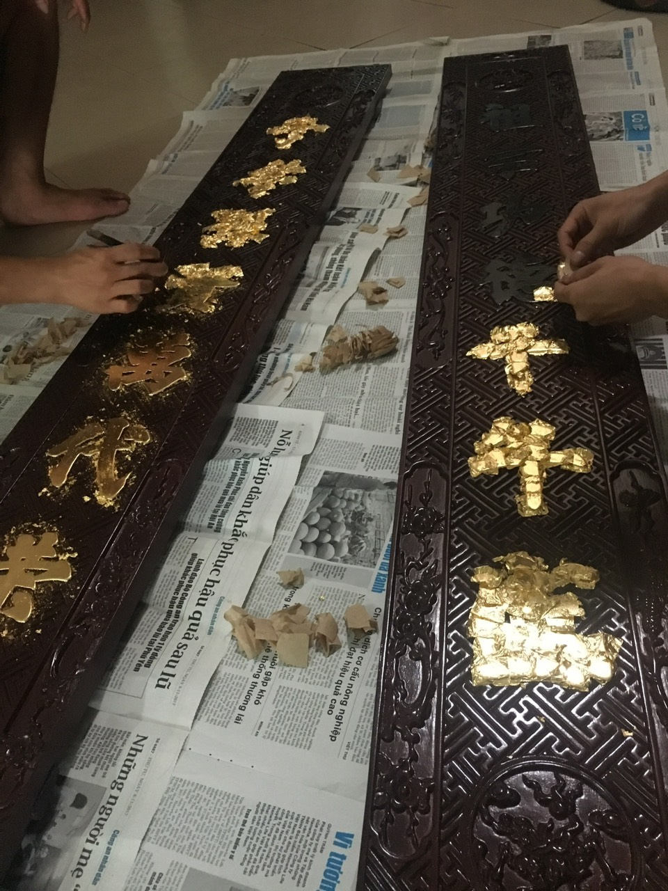 Câu Đối Thếp Vàng