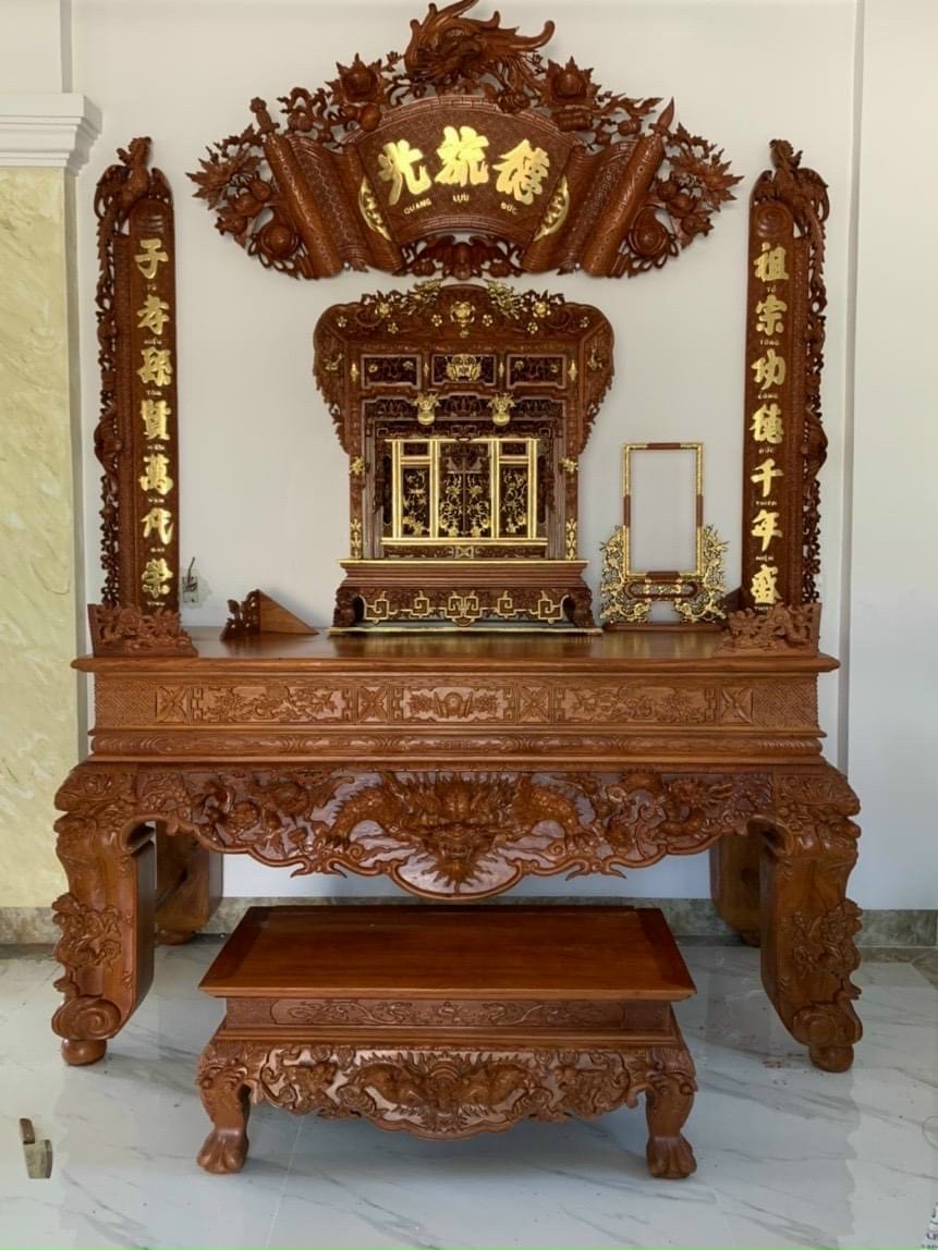 Sập thờ Tứ Linh