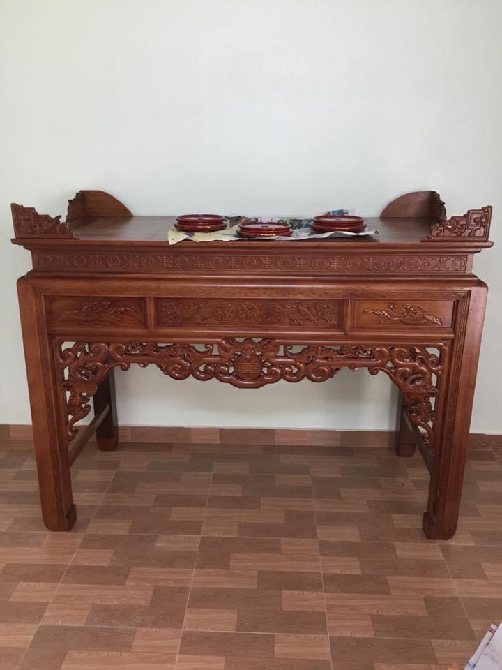 Lễ vật cúng tổ tiên trên bàn thờ chung cư ngày giỗ