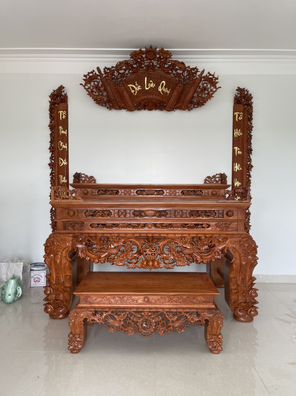 Sập thờ bàn cơm , cuốn thư Đẹp
