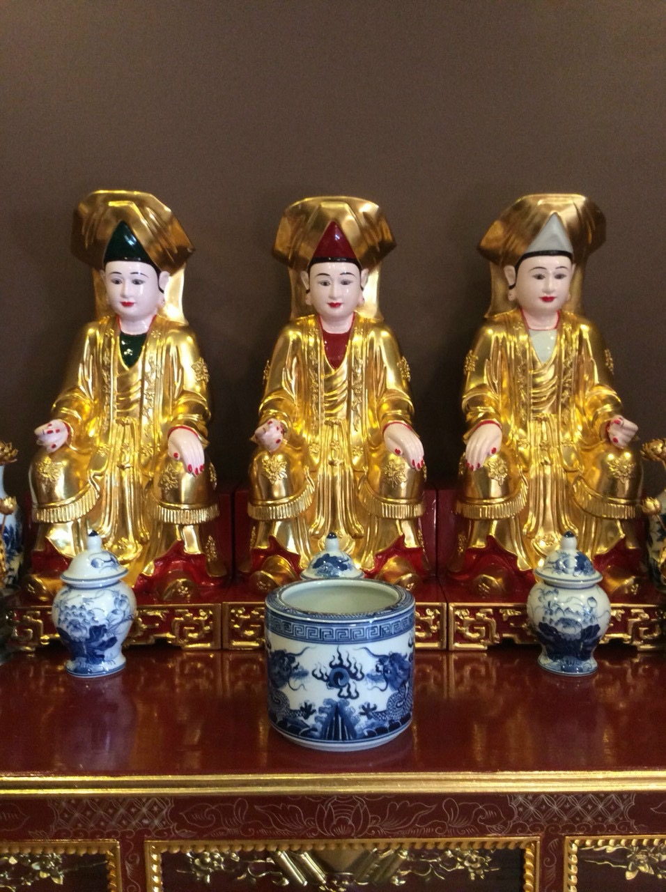 Tam chúa thếp vàng 9999
